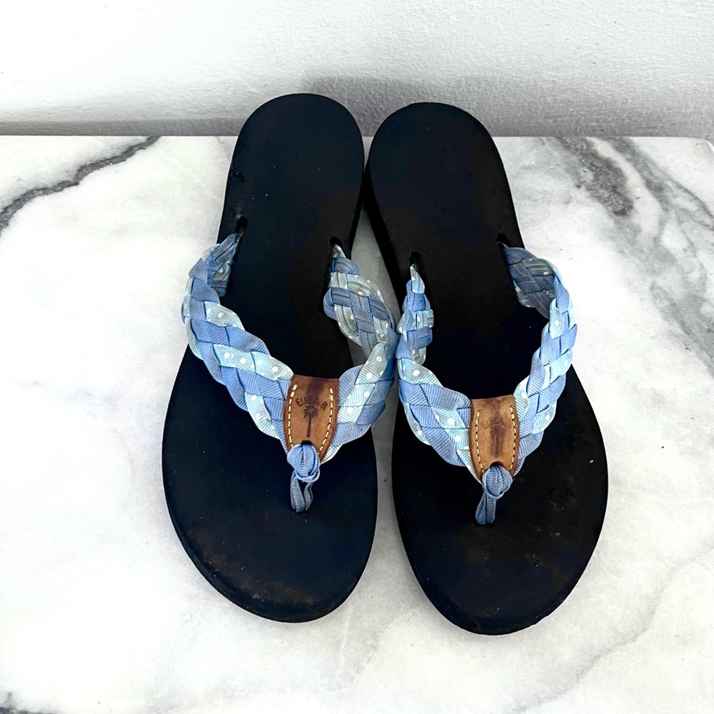 Eliza B flip flops
Size 8
Blue braided